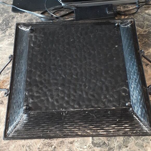 Beautiful pounded metal tray with handles. - Picture 5 of 6